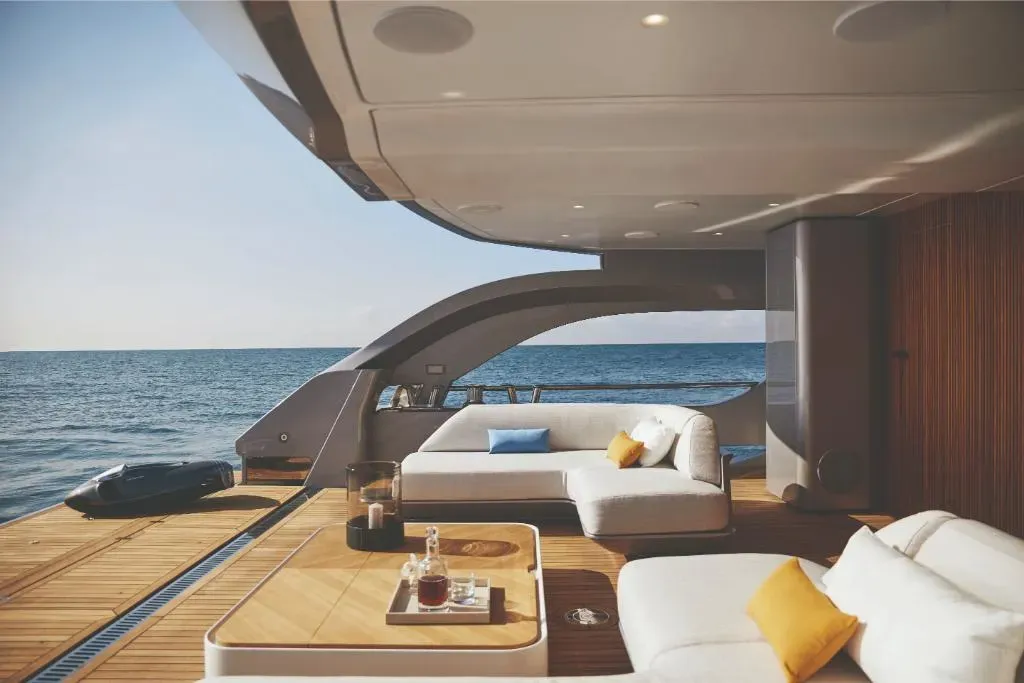 2025 Azimut Grande Trideck Image Thumbnail #7
