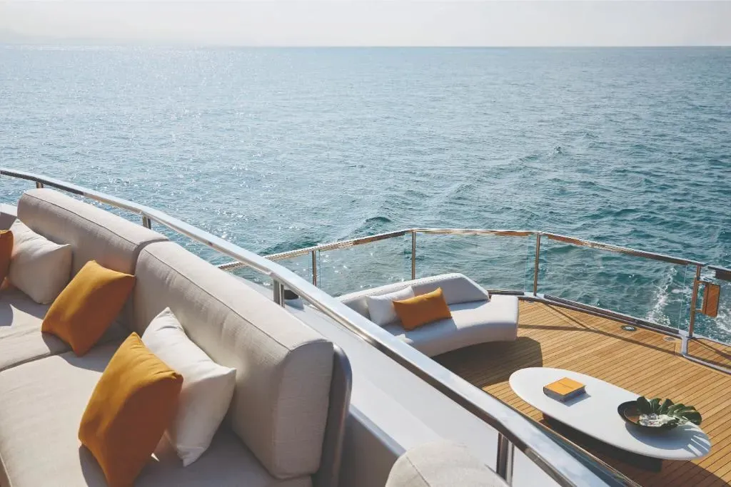 2025 Azimut Grande Trideck Image Thumbnail #13