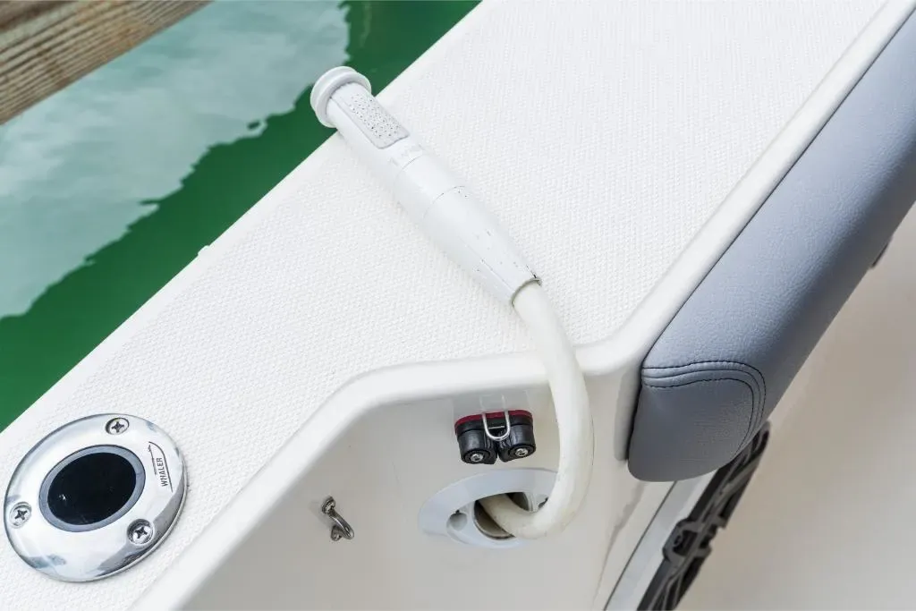 2025 Boston Whaler 360 Outrage Image Thumbnail #8