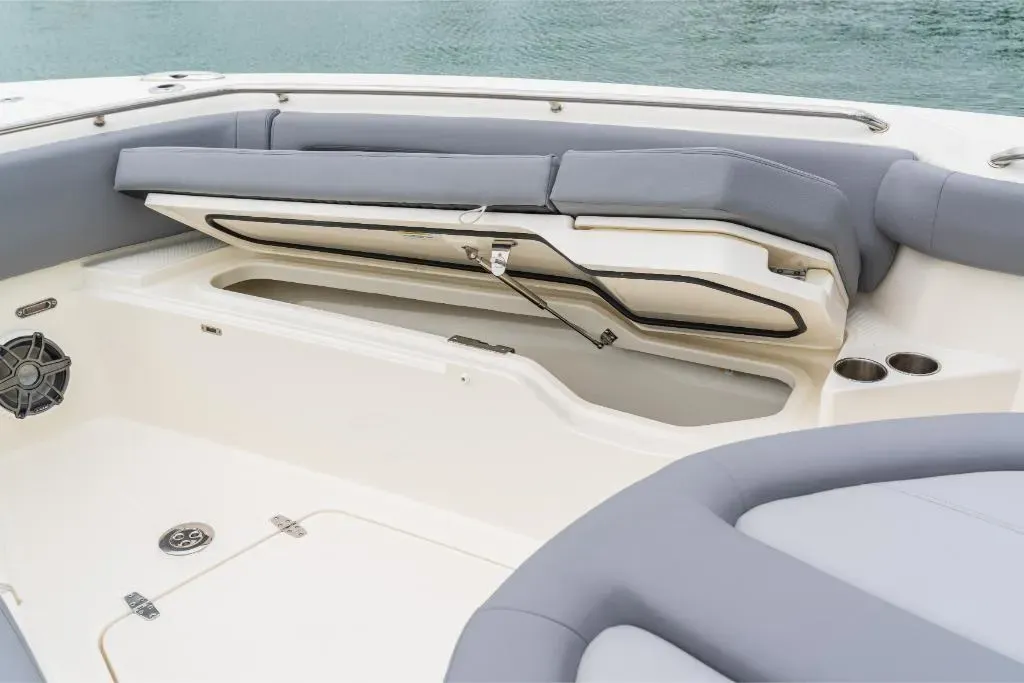 2025 Boston Whaler 360 Outrage Image Thumbnail #29