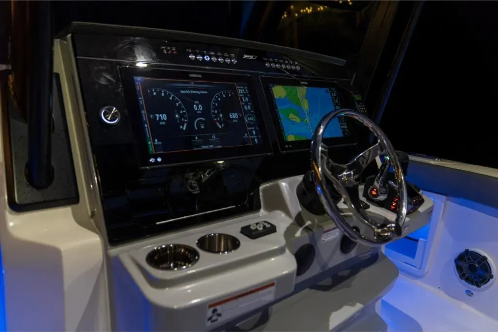 2025 Boston Whaler 360 Outrage Image Thumbnail #46