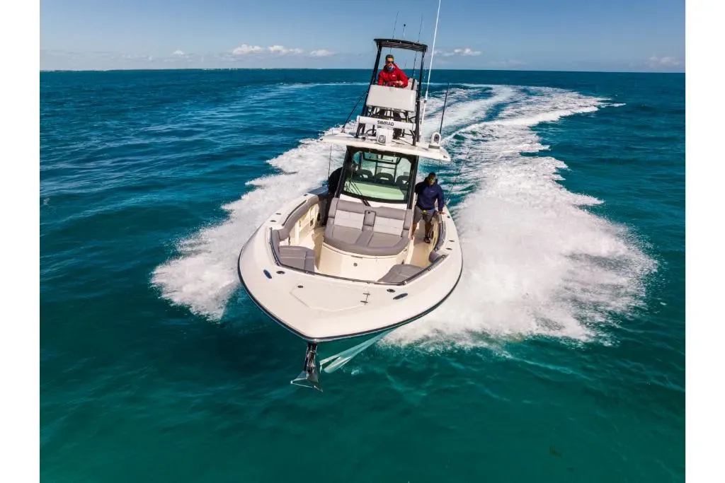 2025 Boston Whaler 360 Outrage Image Thumbnail #4