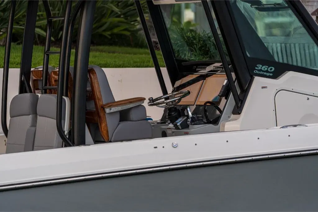 2025 Boston Whaler 360 Outrage Image Thumbnail #70