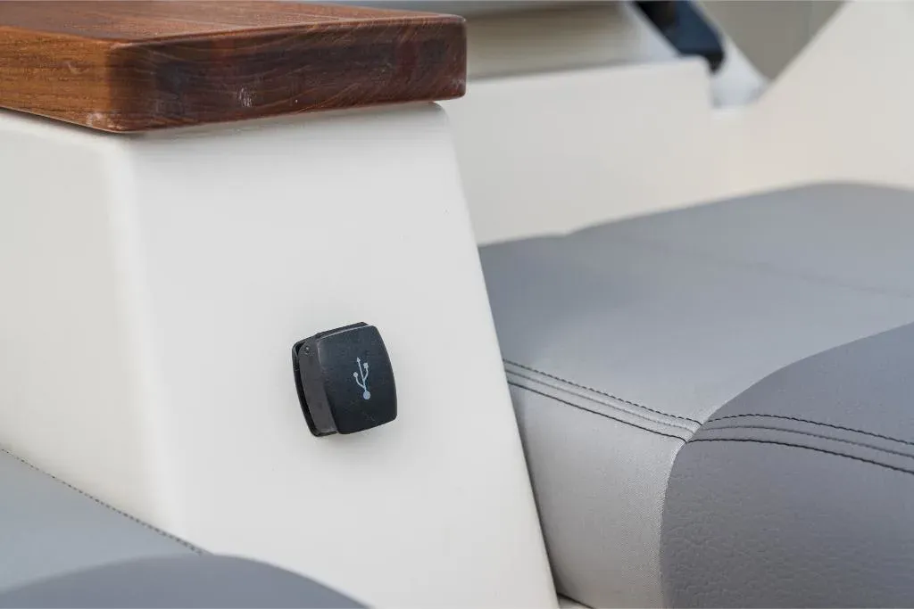 2026 Boston Whaler 360 Outrage Image Thumbnail #16