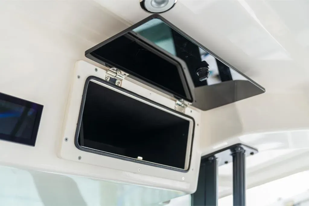 2026 Boston Whaler 360 Outrage Image Thumbnail #22