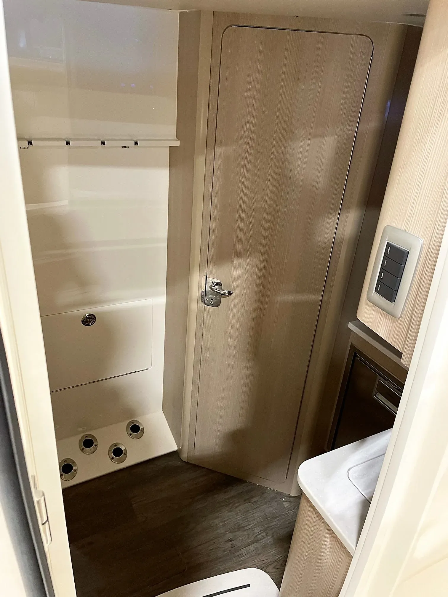 2025 Scout 400 LXF Image Thumbnail #49