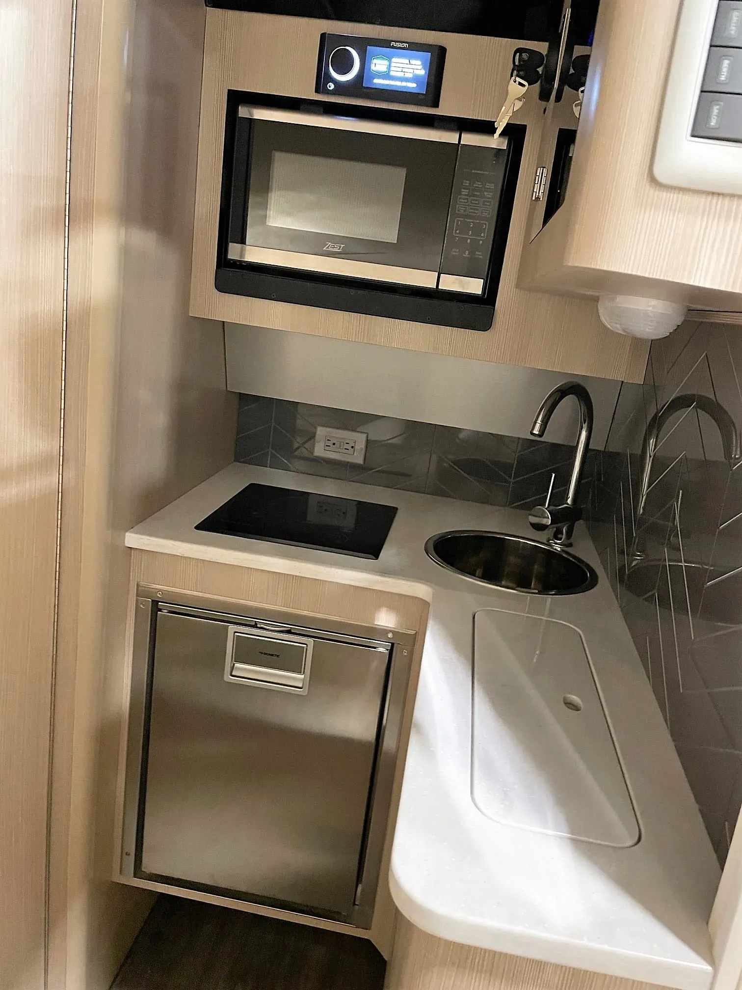 2025 Scout 400 LXF Image Thumbnail #50