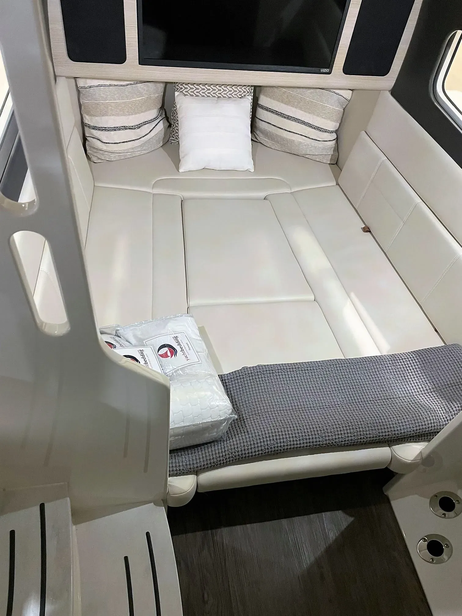 2025 Scout 400 LXF Image Thumbnail #52