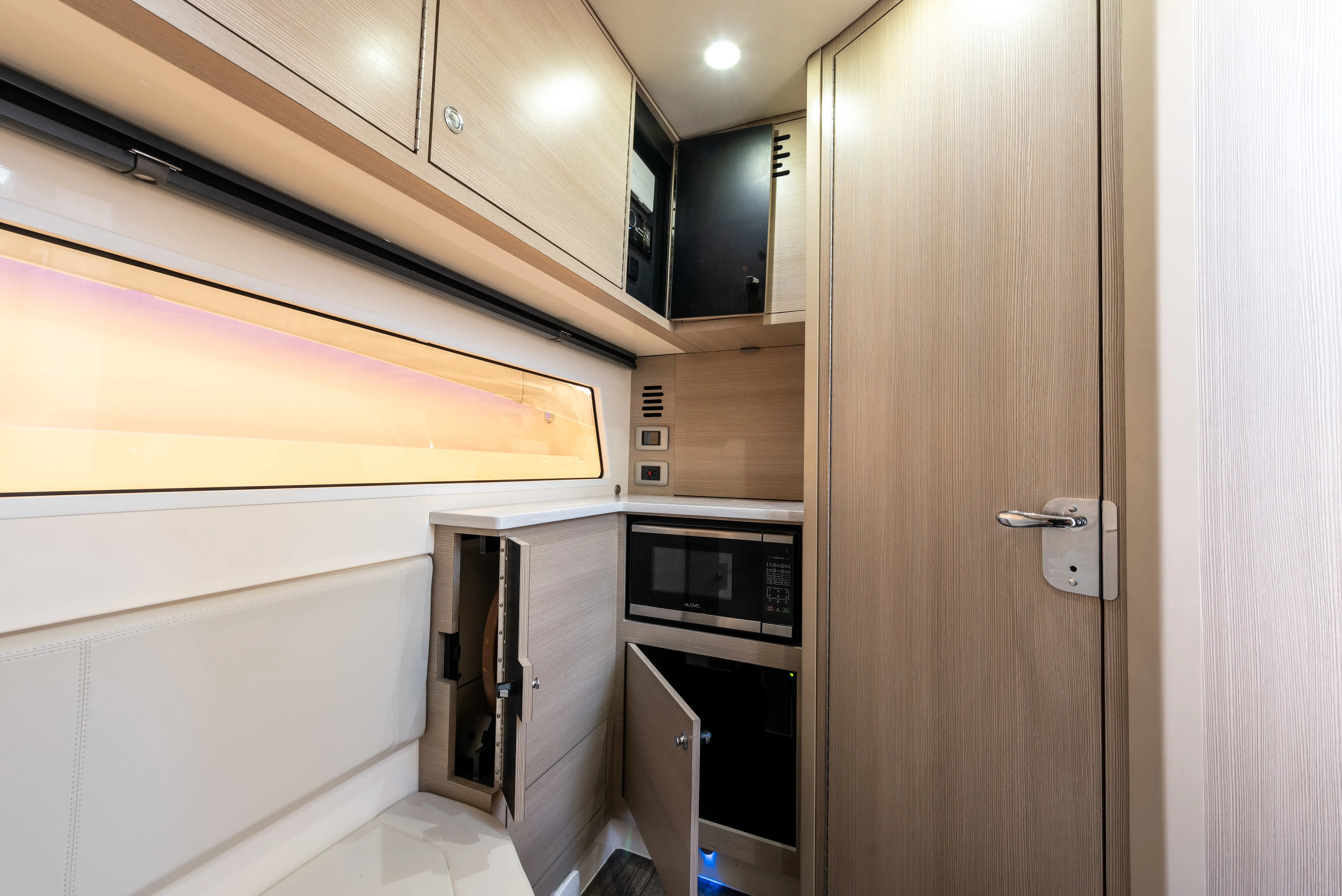 2025 Scout 377 LXF Image Thumbnail #44