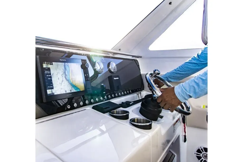 2025 Aquila 28 Molokai Cuddy Image Thumbnail #18