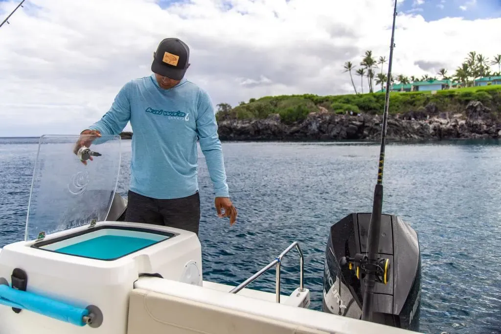 2025 Aquila 28 Molokai Cuddy Image Thumbnail #30