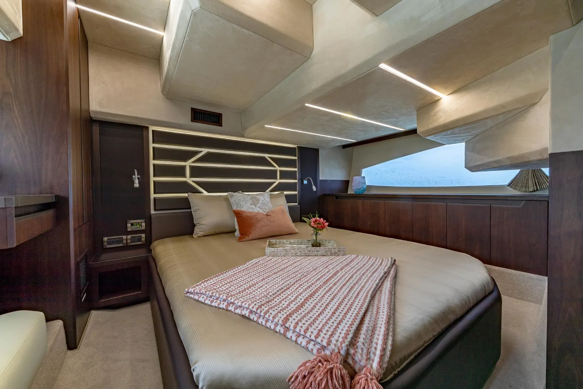 2026 Galeon 425 HTS Image Thumbnail #27