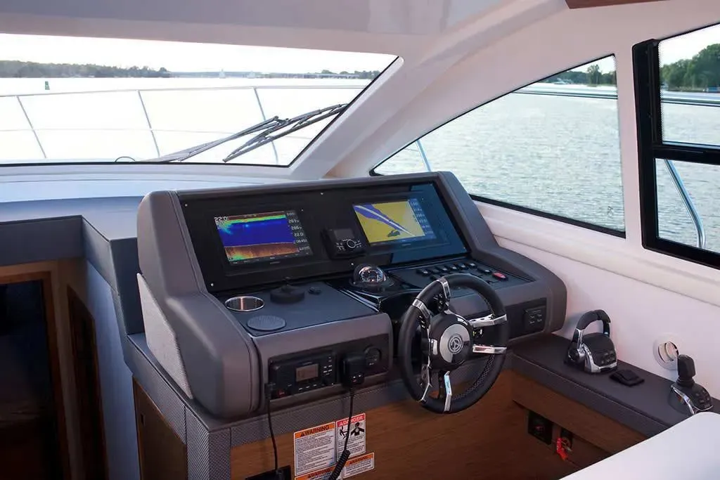 2026 Cruisers Yachts 46 Cantius Image Thumbnail #8