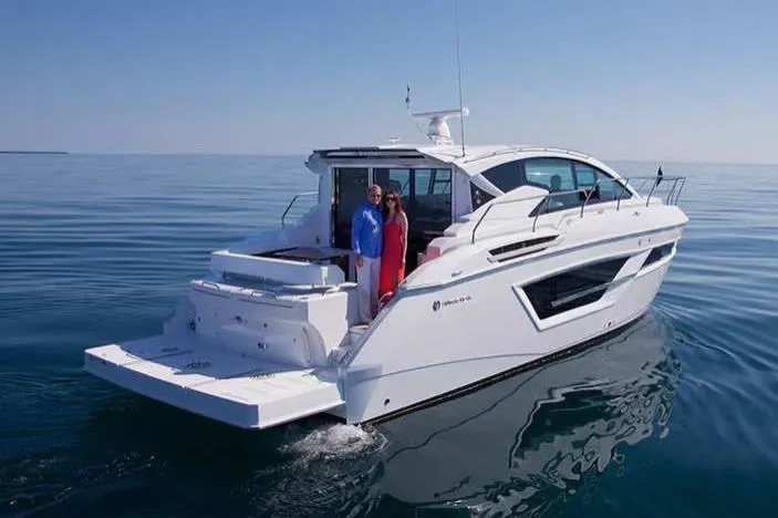 2026 Cruisers Yachts 46 Cantius Image Thumbnail #2
