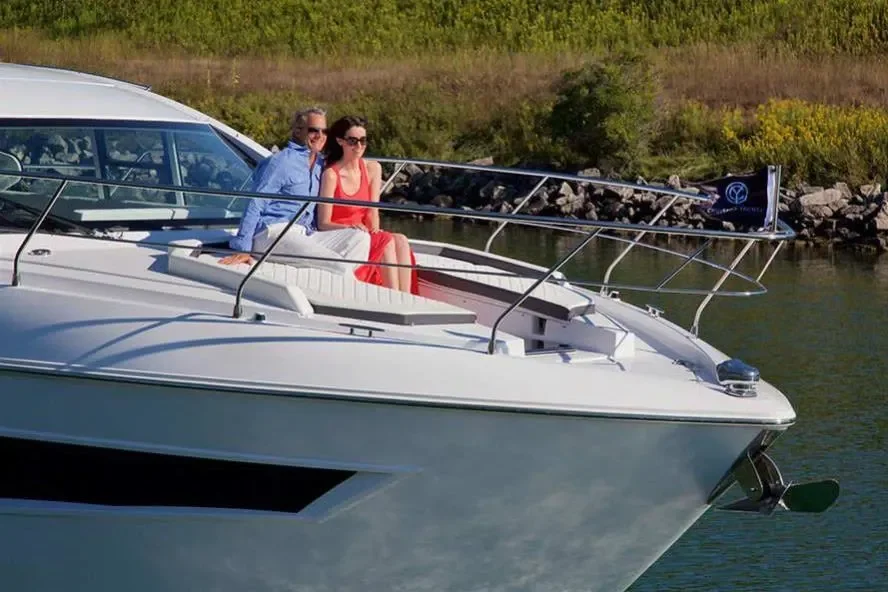 2026 Cruisers Yachts 46 Cantius Image Thumbnail #3