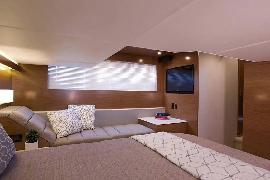 2026 Cruisers Yachts 46 Cantius Image Thumbnail #10