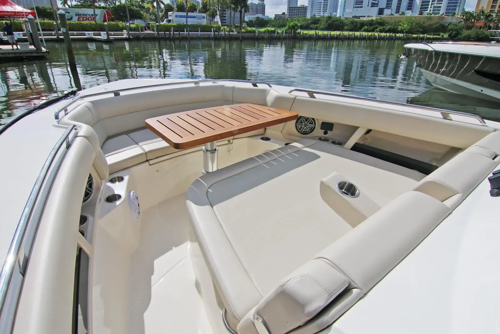 2025 Boston Whaler 350 Realm Image Thumbnail #8