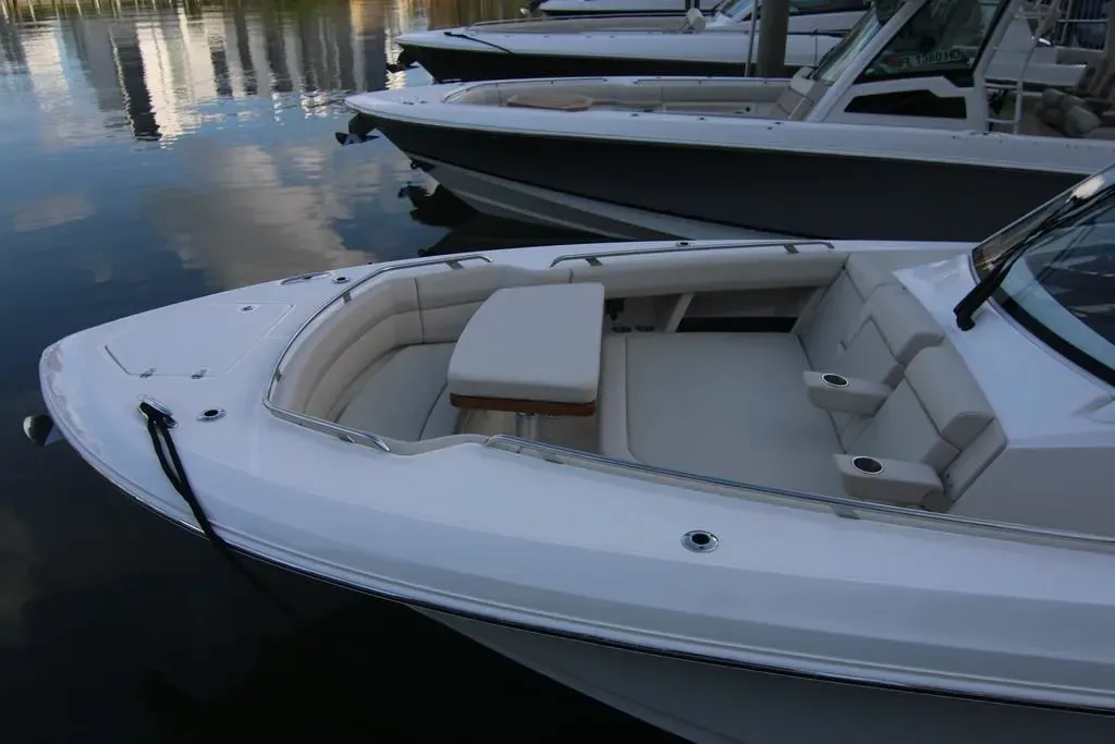 2025 Boston Whaler 350 Realm Image Thumbnail #12