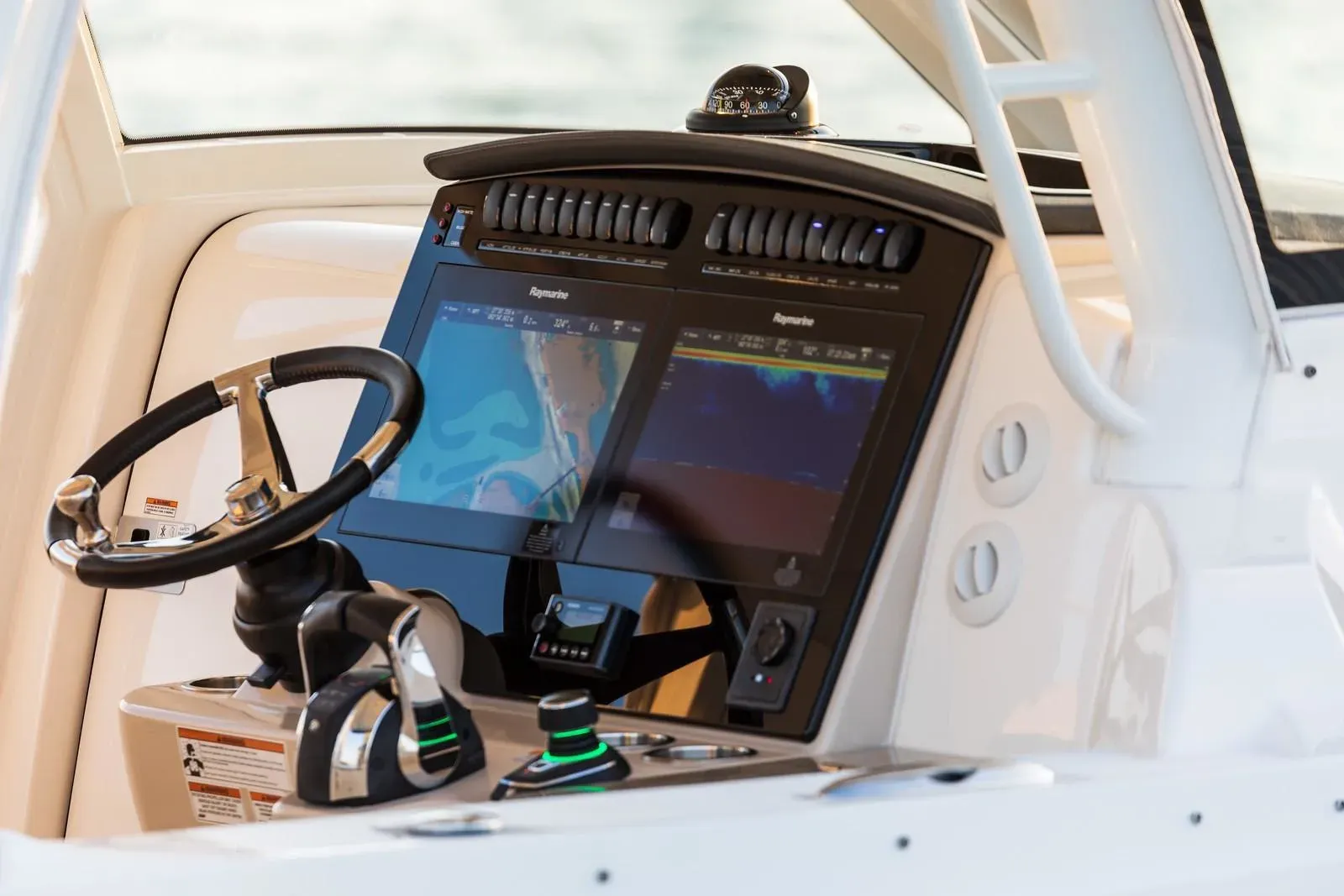 2025 Boston Whaler 350 Realm Image Thumbnail #23