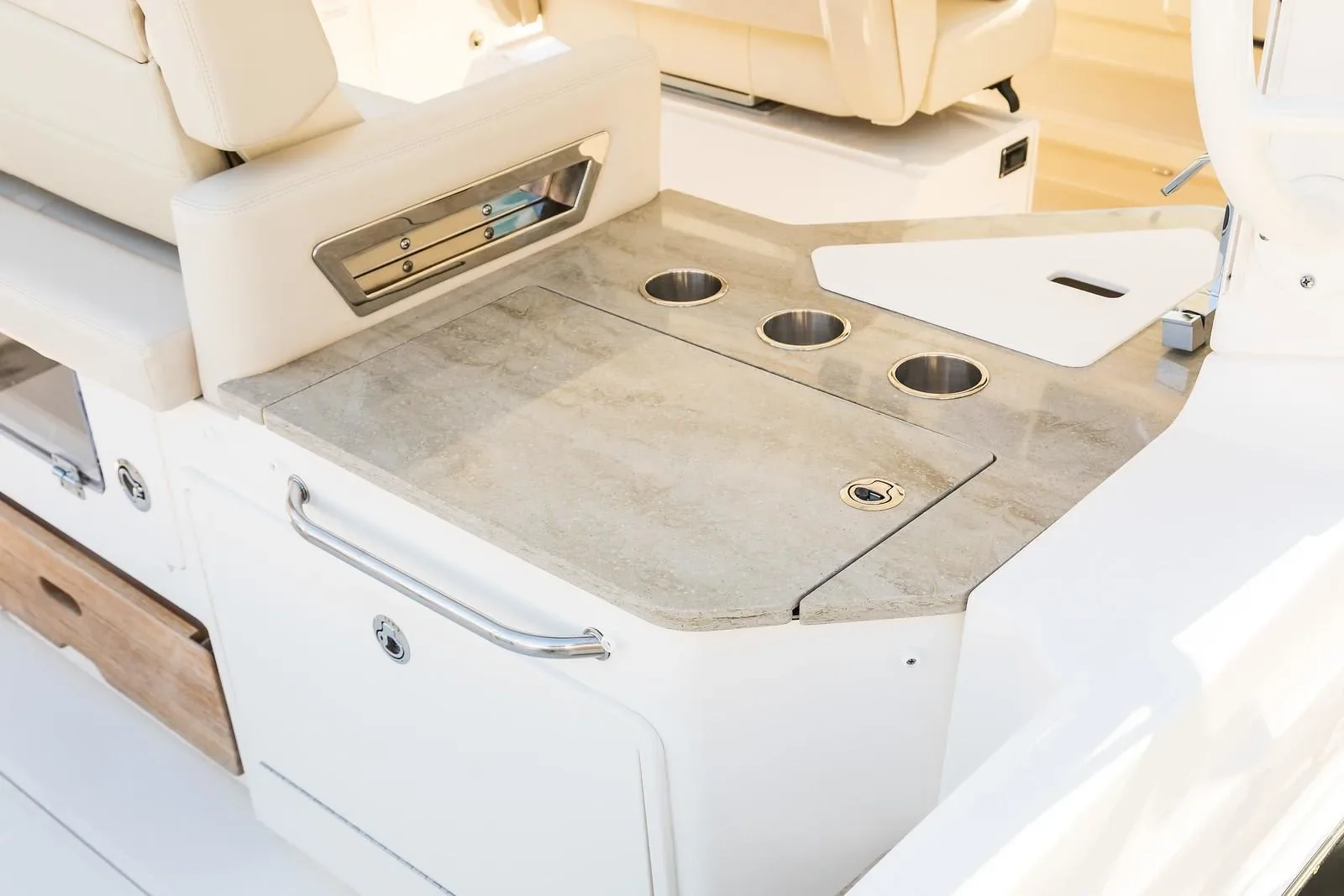 2026 Boston Whaler 350 Realm Image Thumbnail #17