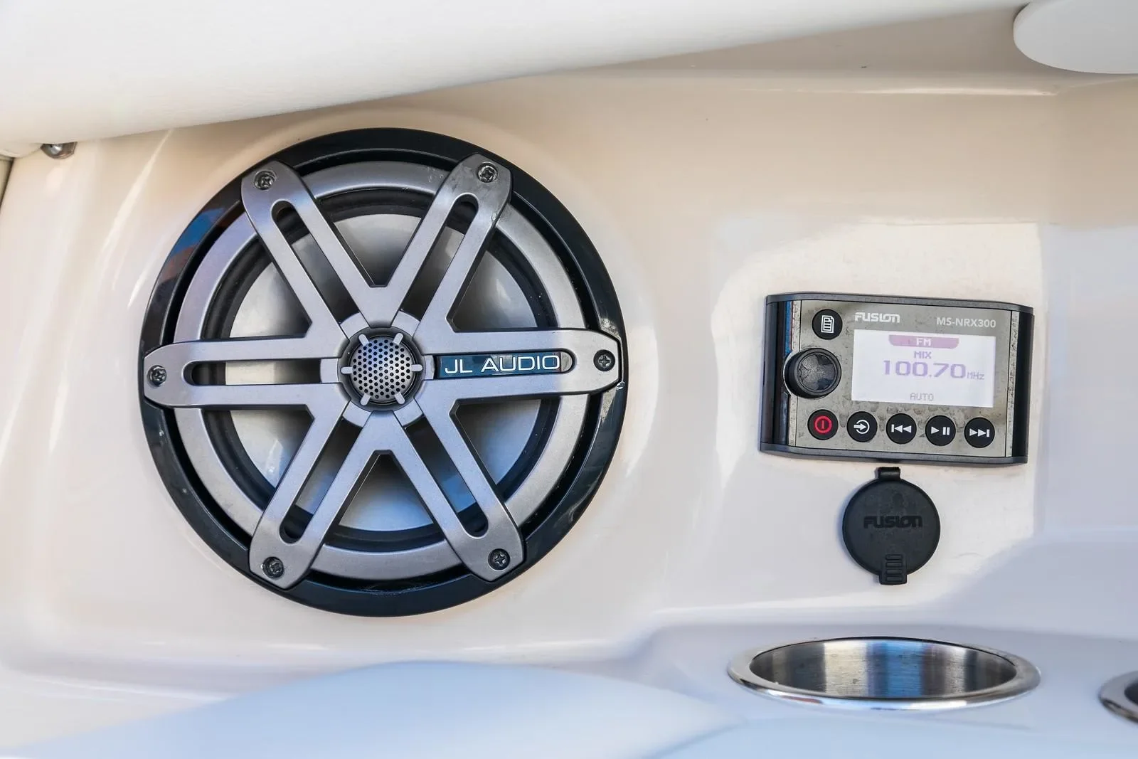 2026 Boston Whaler 350 Realm Image Thumbnail #25