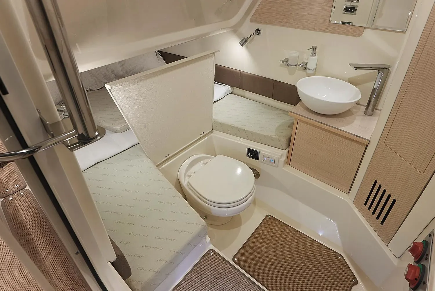 2025 Chris-Craft Catalina 30 Image Thumbnail #33
