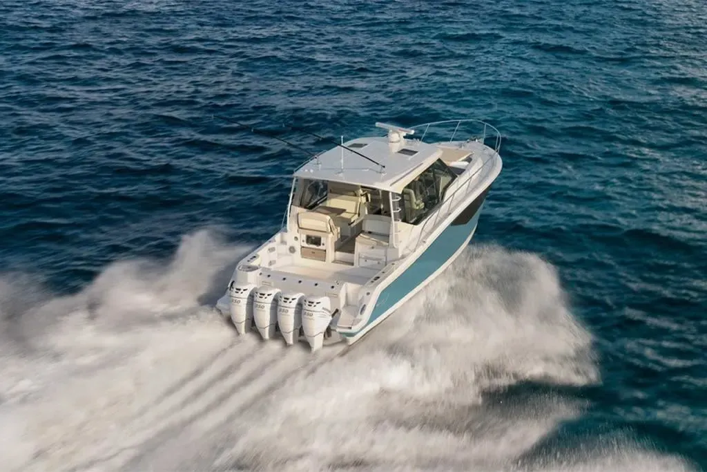 2025 Boston Whaler 405 Conquest Image Thumbnail #46