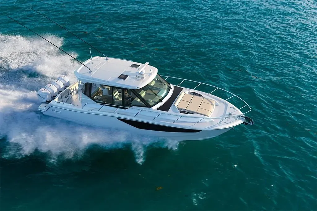2025 Boston Whaler 405 Conquest Image Thumbnail #45