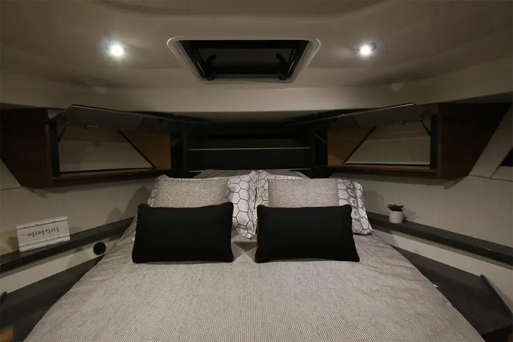 2025 Boston Whaler 405 Conquest Image Thumbnail #55