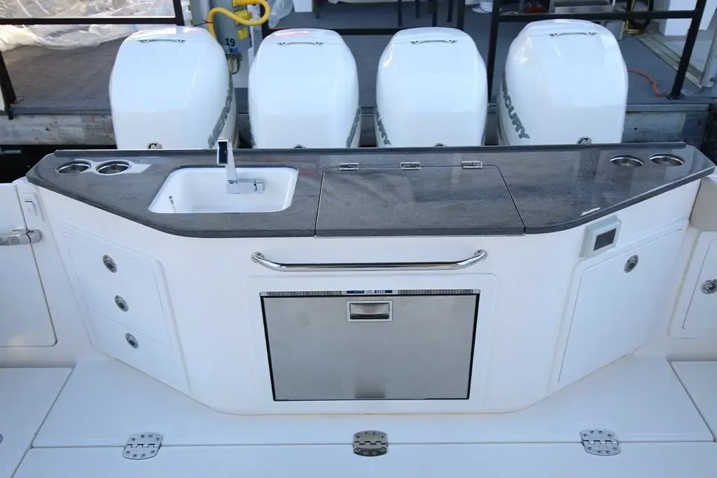 2025 Boston Whaler 405 Conquest Image Thumbnail #60