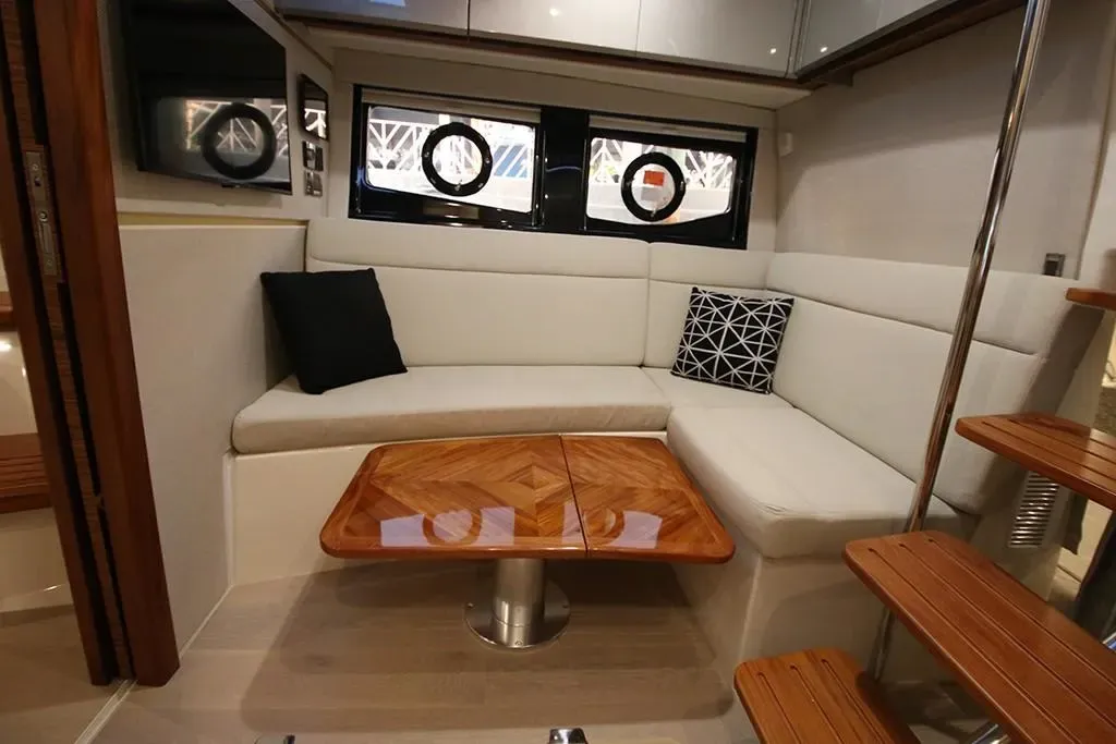 2025 Boston Whaler 405 Conquest Image Thumbnail #61
