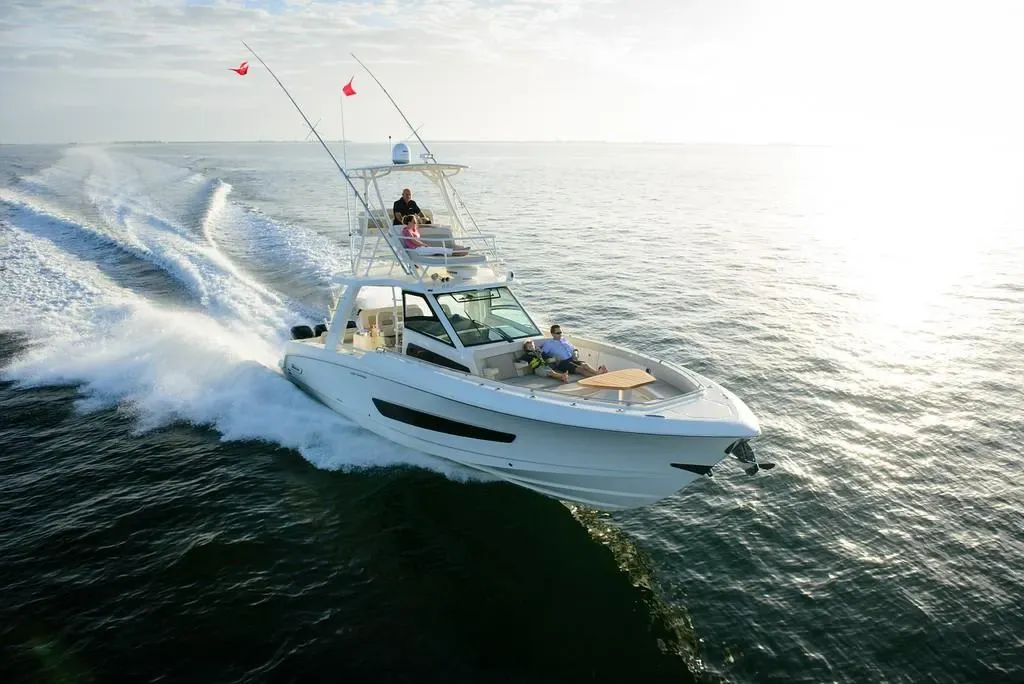 2025 Boston Whaler 420 Outrage Image Thumbnail #4