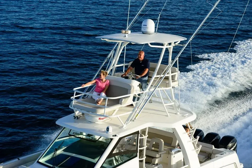 2025 Boston Whaler 420 Outrage Image Thumbnail #7