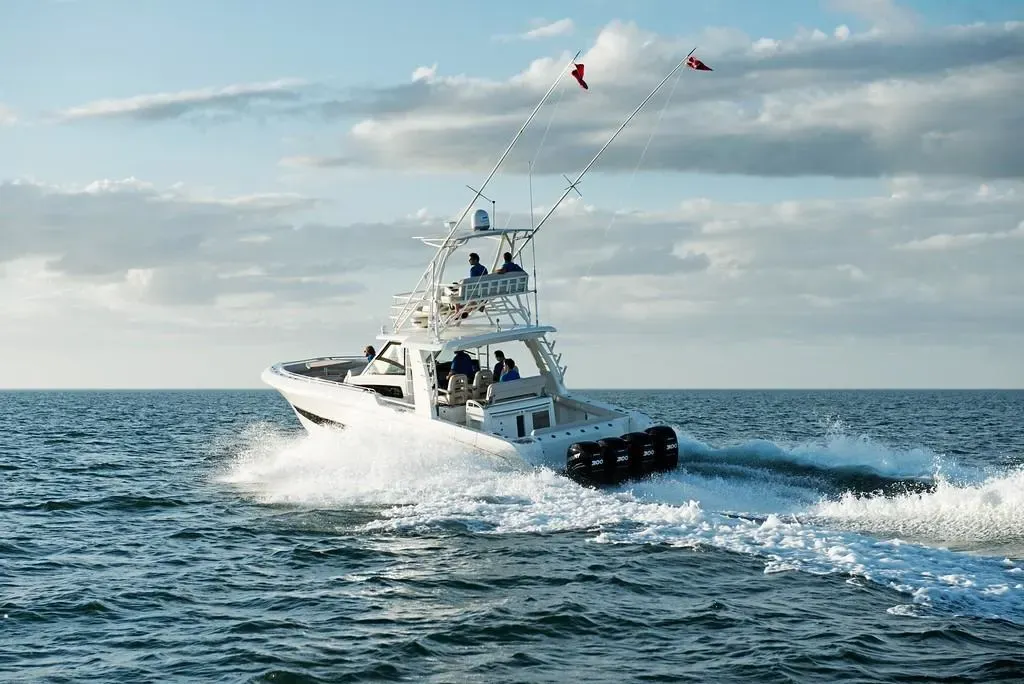 2025 Boston Whaler 420 Outrage Image Thumbnail #5