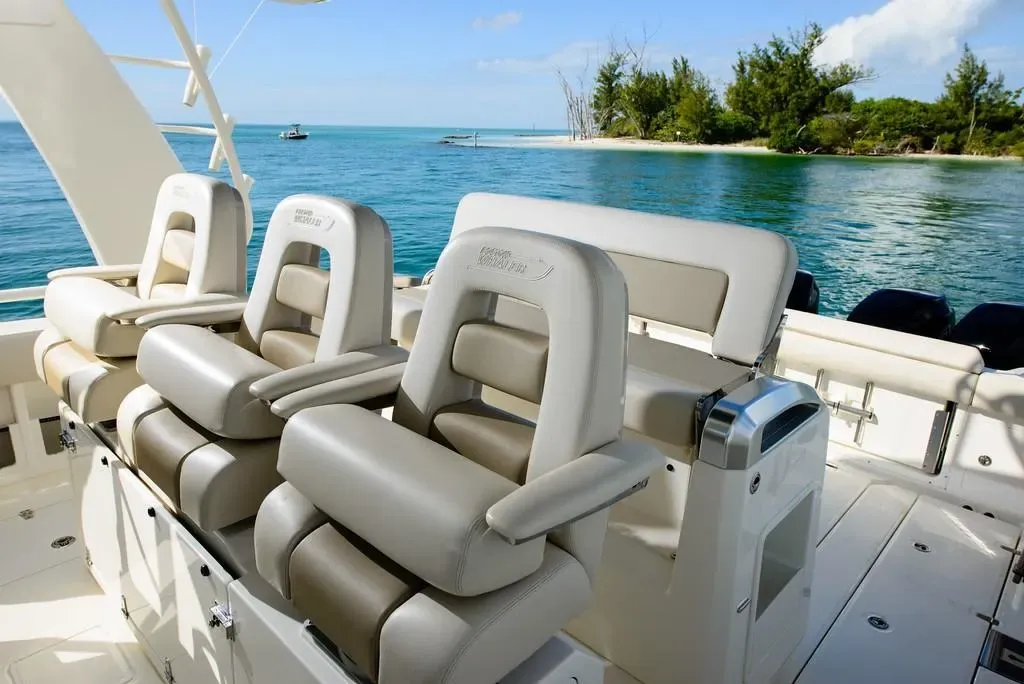 2025 Boston Whaler 420 Outrage Image Thumbnail #10