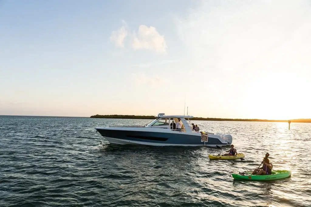 2025 Boston Whaler 420 Outrage Image Thumbnail #2