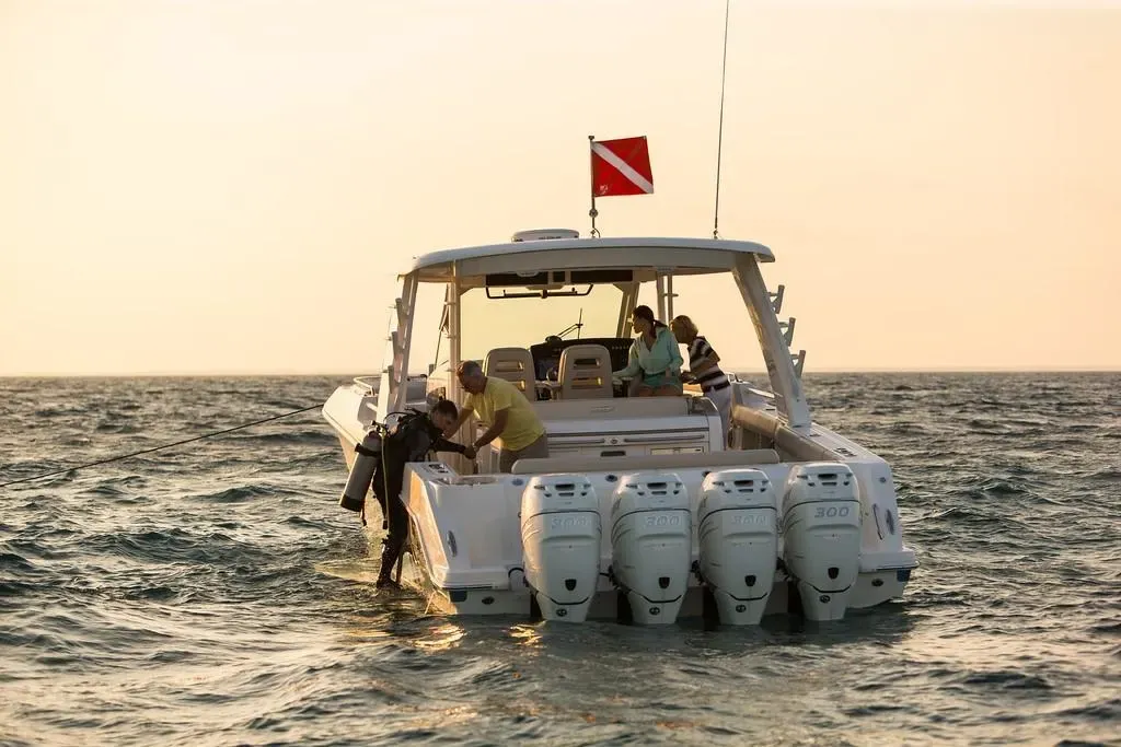 2025 Boston Whaler 420 Outrage Image Thumbnail #16