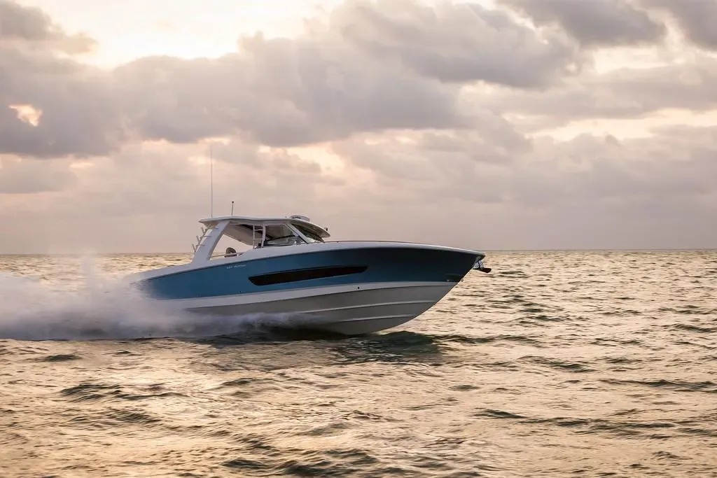 2025 Boston Whaler 420 Outrage Image Thumbnail #17