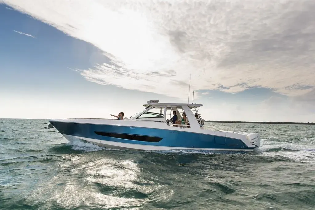 2025 Boston Whaler 420 Outrage Image Thumbnail #32