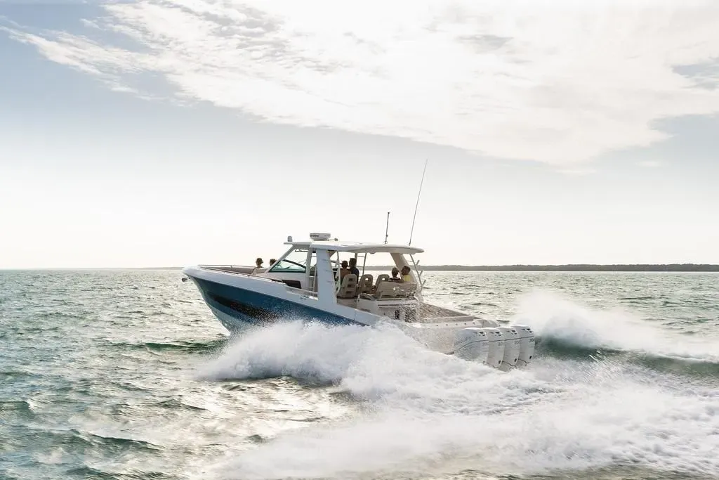 2025 Boston Whaler 420 Outrage Image Thumbnail #33