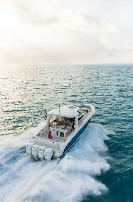 2025 Boston Whaler 420 Outrage Image Thumbnail #36