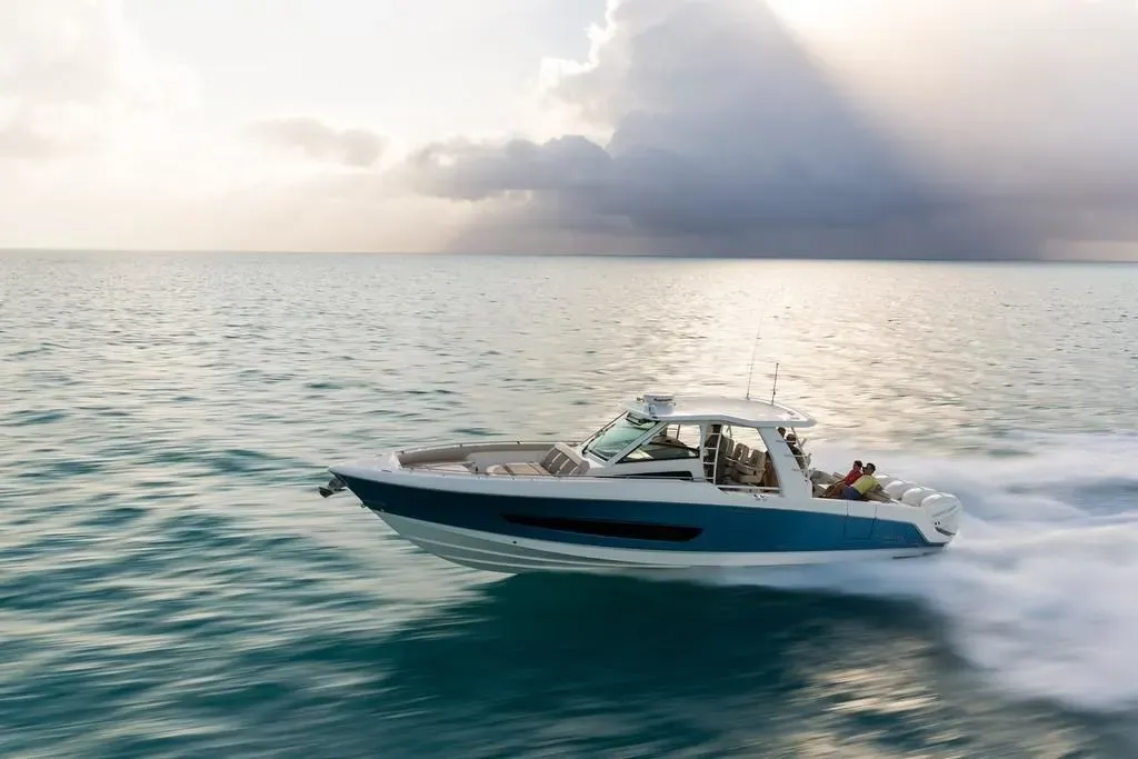 2025 Boston Whaler 420 Outrage Image Thumbnail #40