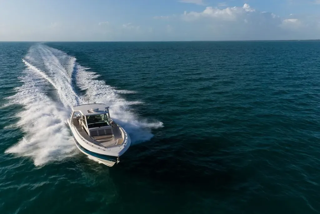 2025 Boston Whaler 420 Outrage Image Thumbnail #44