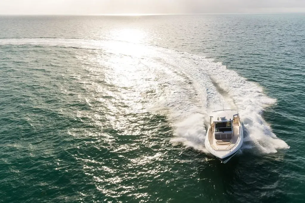 2025 Boston Whaler 420 Outrage Image Thumbnail #46