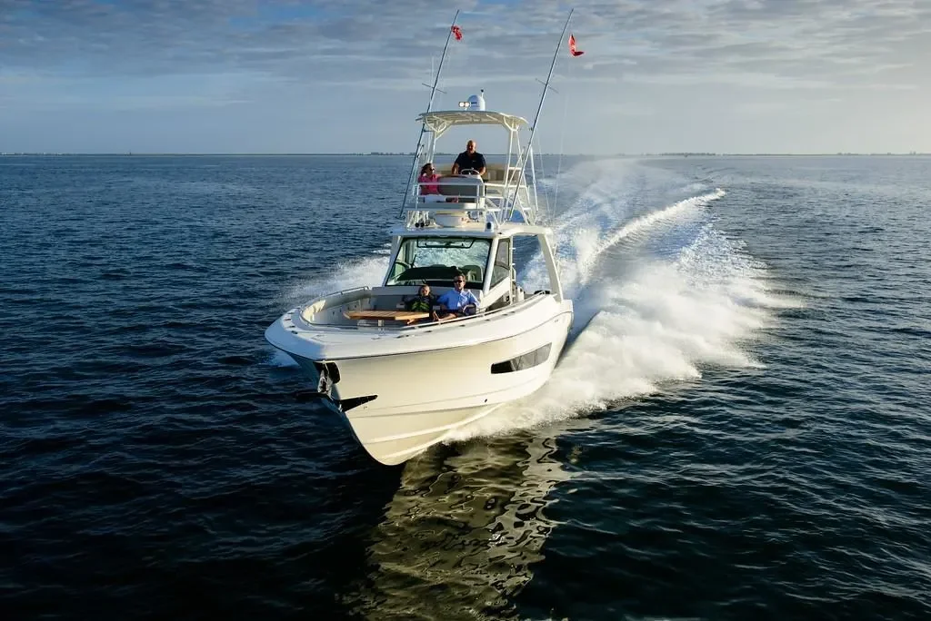2026 Boston Whaler 420 Outrage Image Thumbnail #6