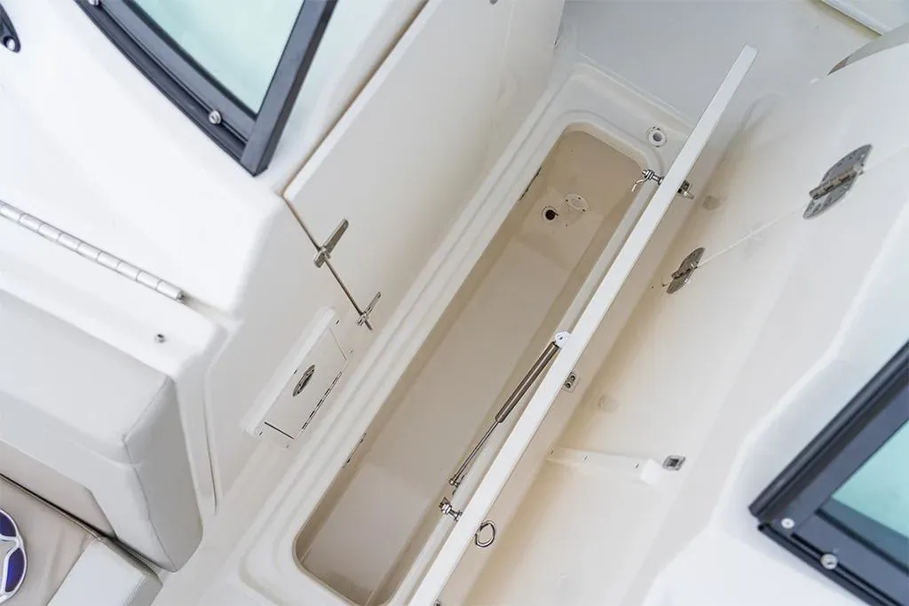 2026 Boston Whaler 240 Vantage Image Thumbnail #29