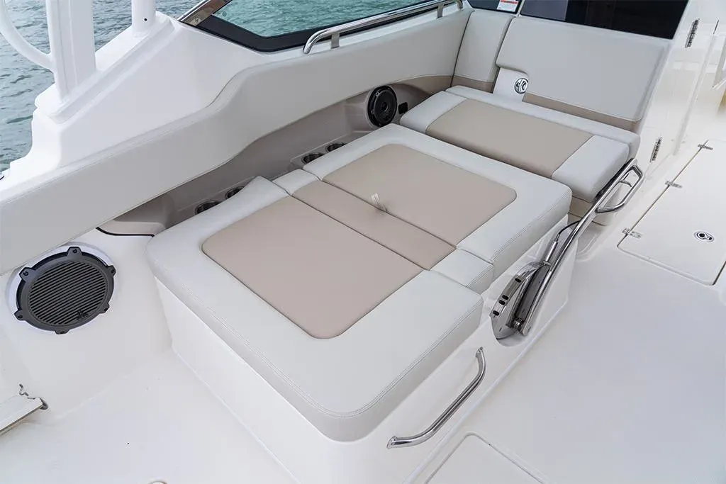 2026 Boston Whaler 240 Vantage Image Thumbnail #86