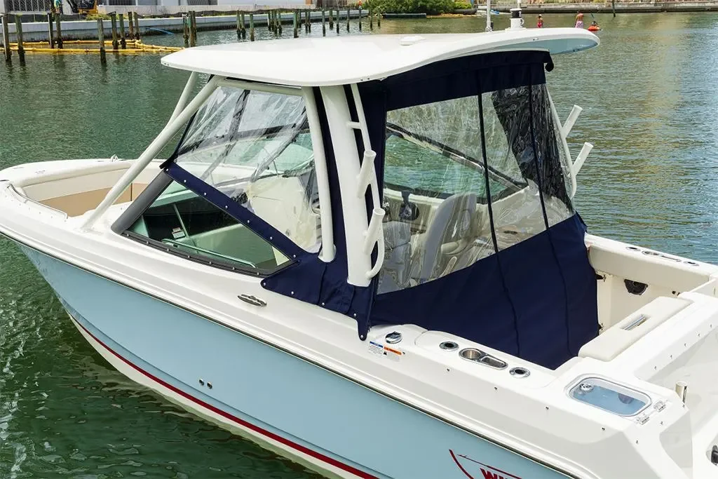2026 Boston Whaler 240 Vantage Image Thumbnail #6