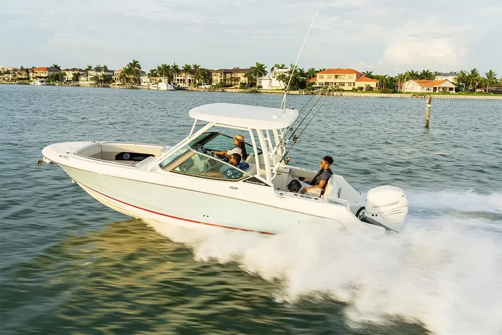 2026 Boston Whaler 240 Vantage Image Thumbnail #0