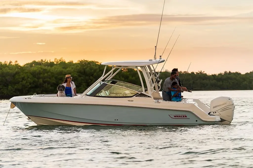2026 Boston Whaler 240 Vantage Image Thumbnail #13
